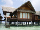 China Overwater Bungalow / Prefab House For Resort Water Bungalow factory
